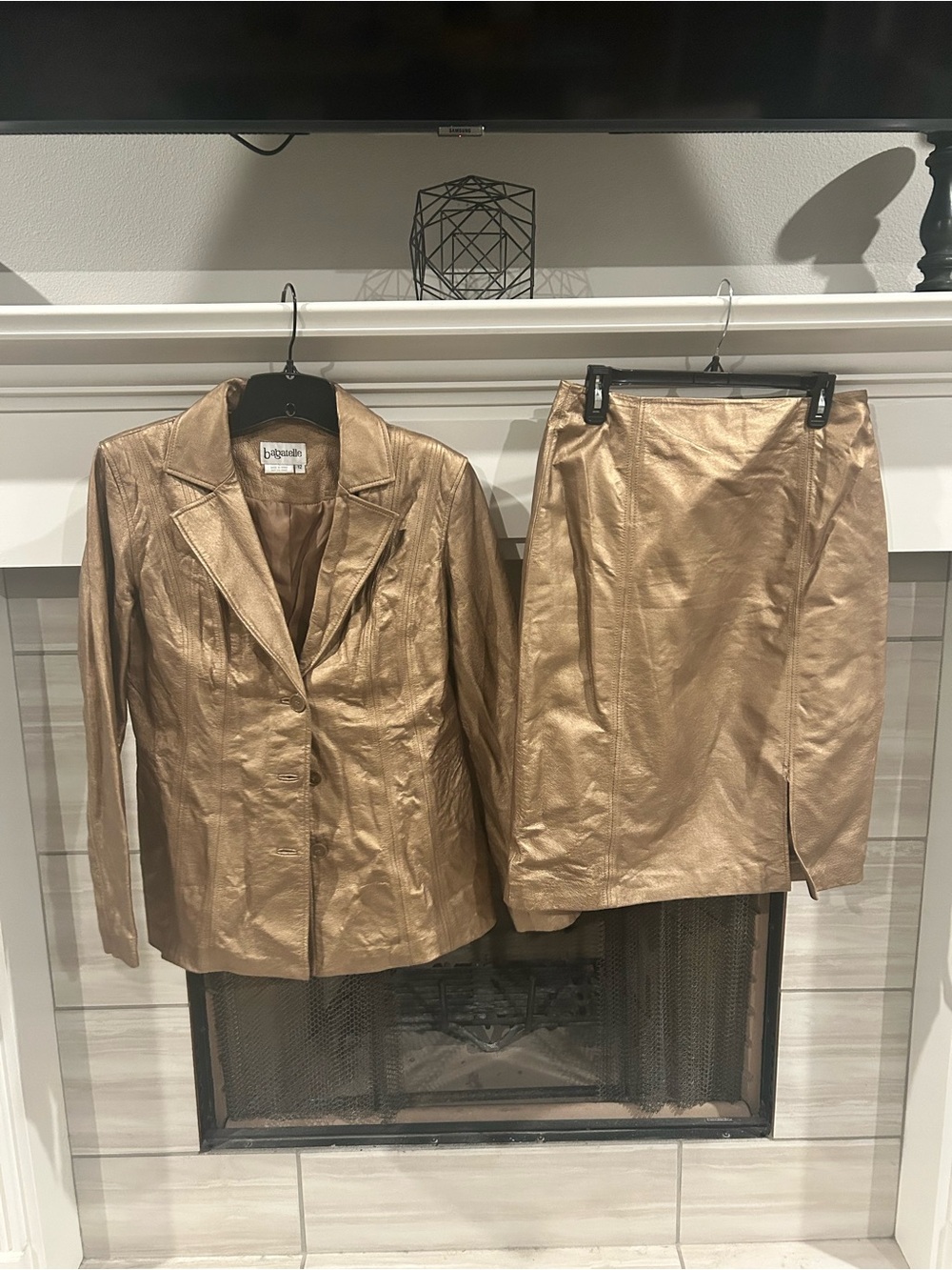 VINTAGE Bagatelle Metallic Gold Genuine Leather 2-Piece Skirt Suit Set Size 12